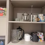 2Bed 2Bath -Pool, Balcony, Gym Lift