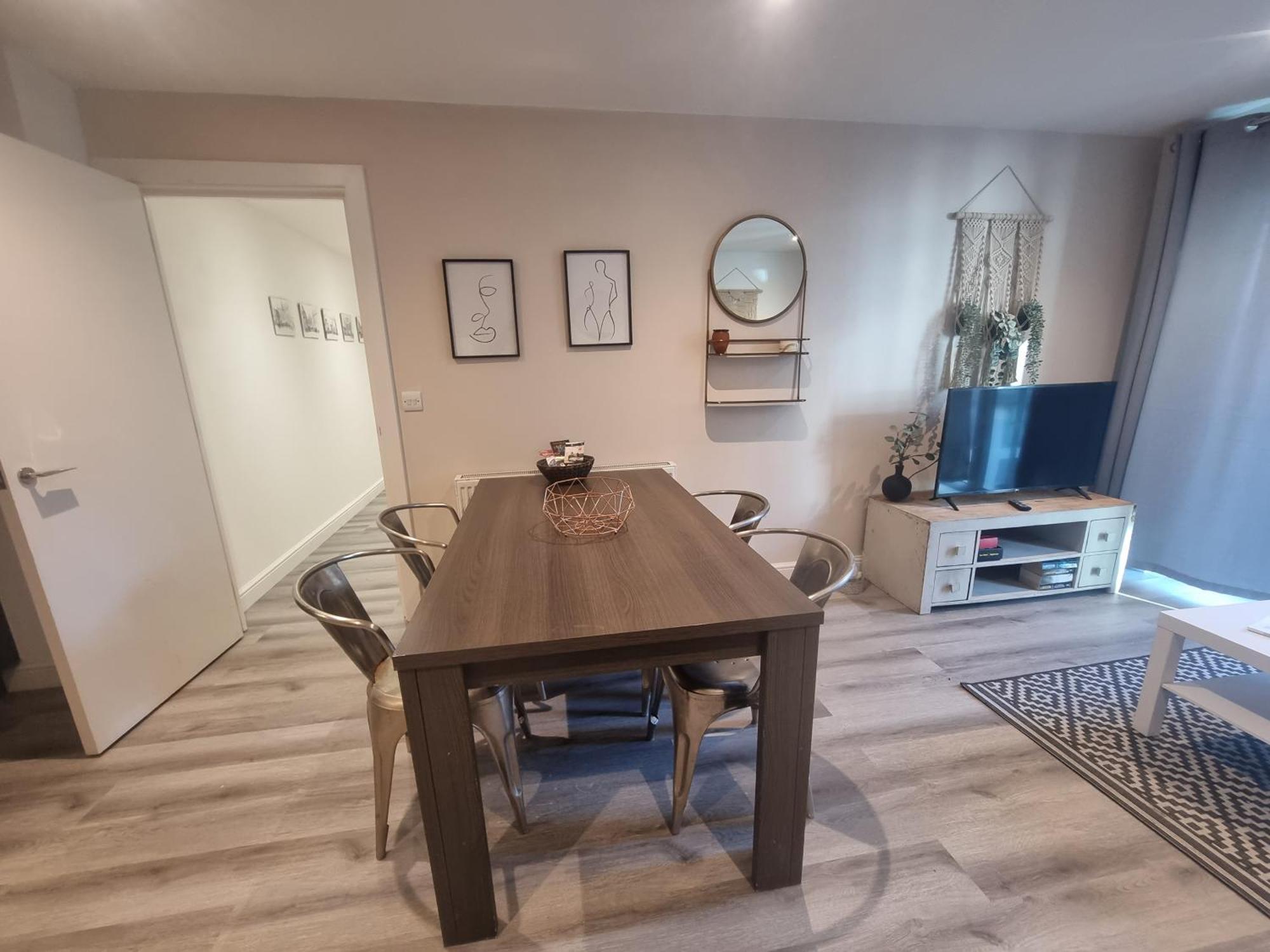 2bed 2bath -pool, Balcony, Gym Lift *